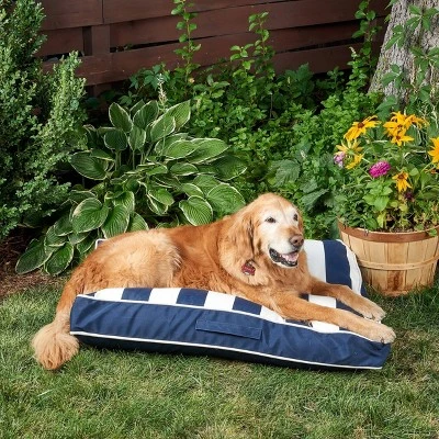 Winn + Willow Sadie Reversible Dog And Cat Bed - Navy And White Stripe 9 Winn + Willow Sadie Reversible Dog And Cat Bed - Navy And White Stripe - Image 9