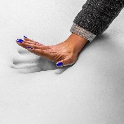 Precious Tails Herringbone High Density Foam 4-Step Pet Stairs - Black 6 Precious Tails Herringbone High Density Foam 4-Step Pet Stairs - Black - Image 6